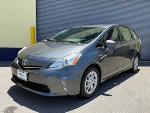 2013 TOYOTA PRIUS V (日本名:プリウスα） | Eco Drive Auto