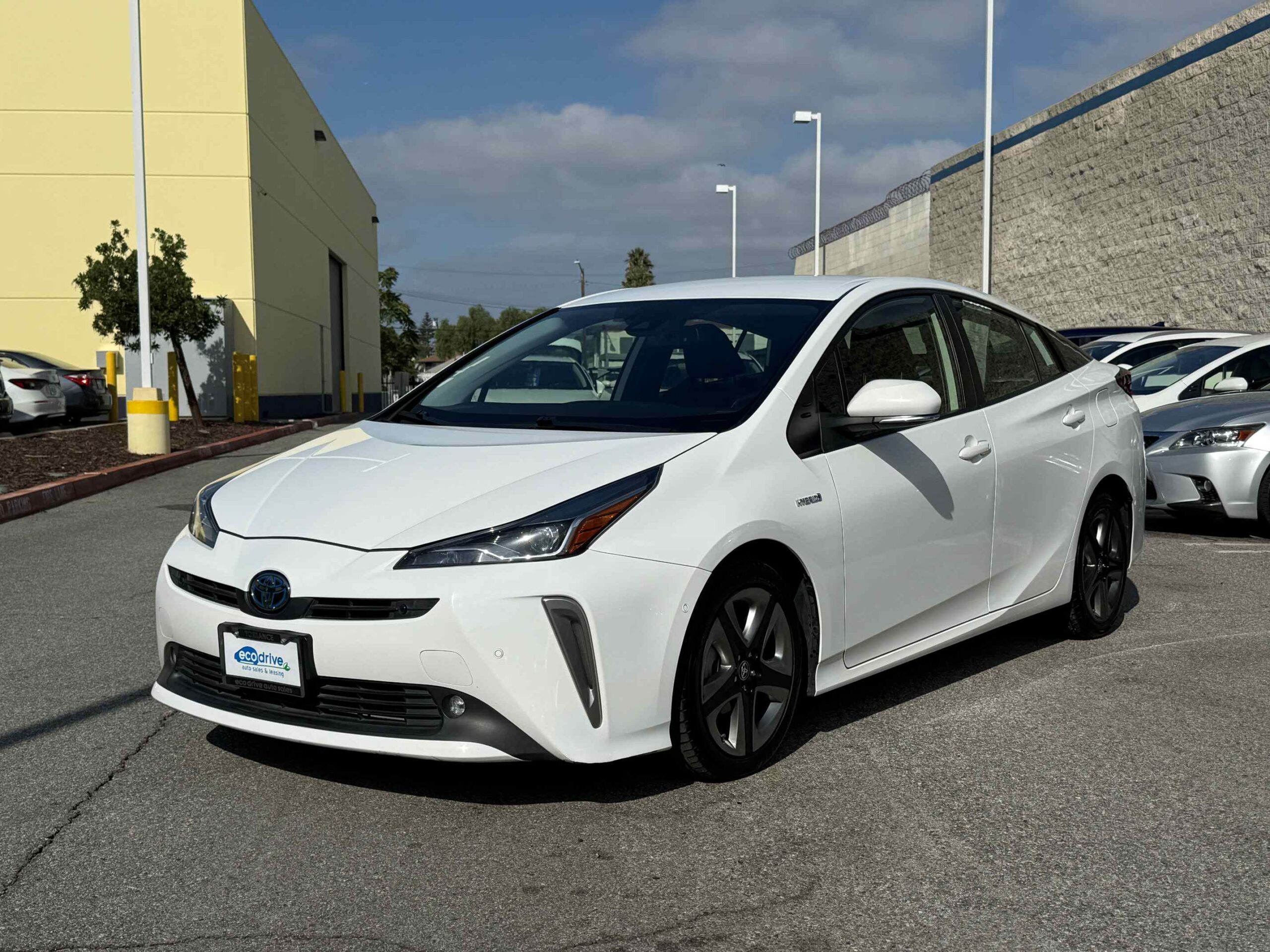 2022 TOYOTA PRIUS XLE