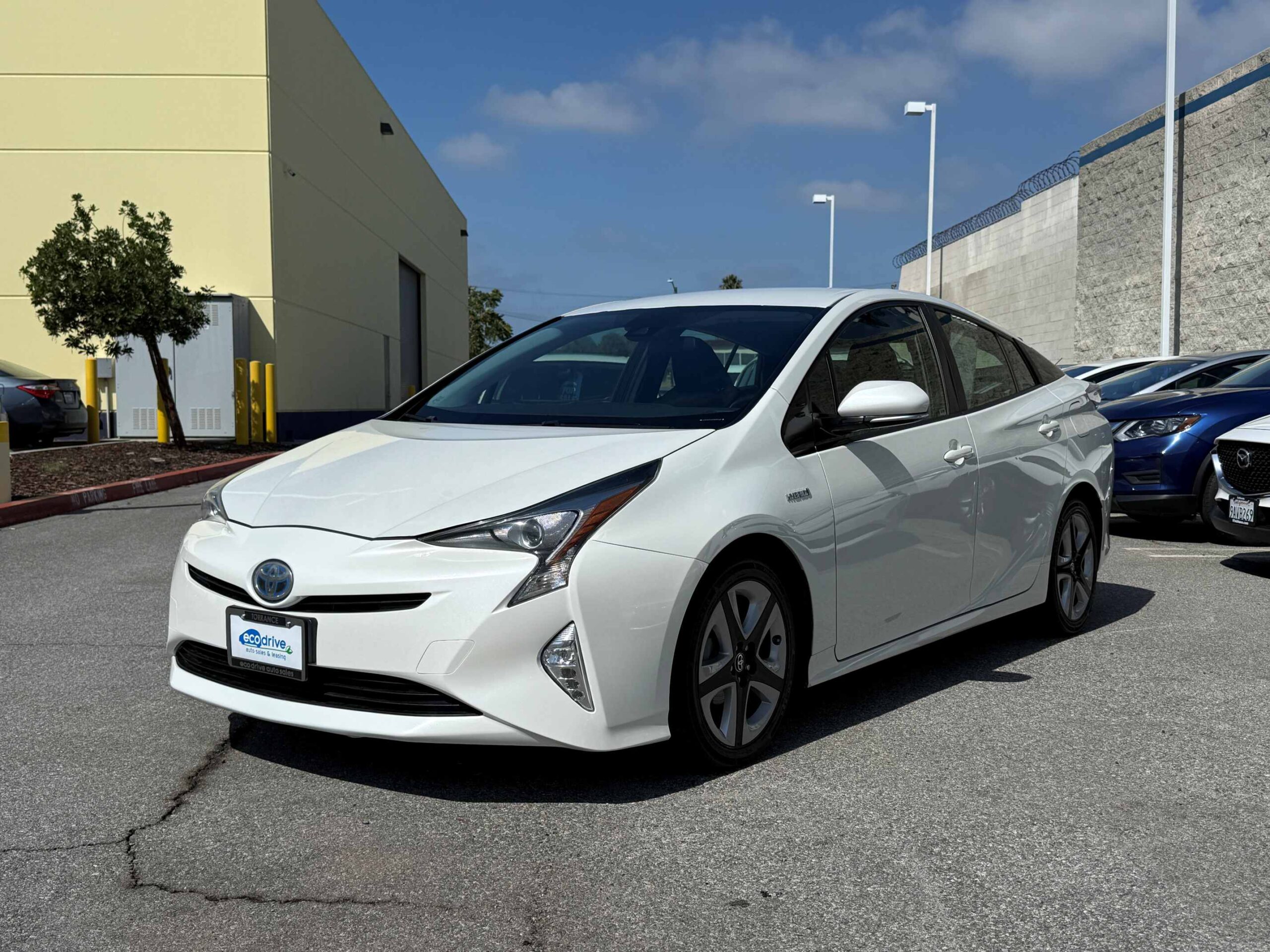 2016 TOYOTA PRIUS TOURING