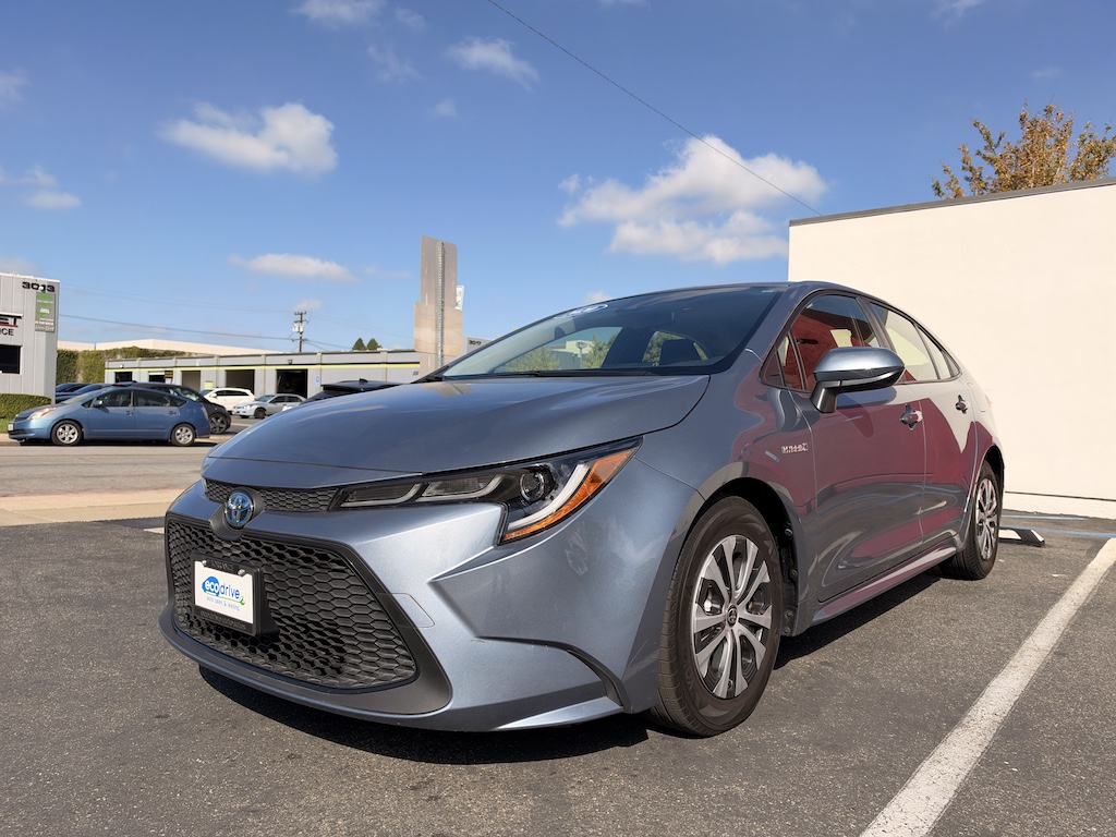 2020 TOYOTA COROLLA HYBRID LE